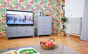 Spacious Apartment 50 Meters From The Metro